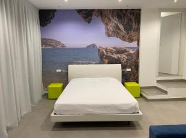 Torre del mare Rooms, guest house in Bergeggi