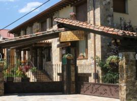 Apartamentos Rurales "La Cabaña", hotel in Rascafría