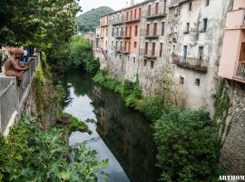 Pescallunes - Idílico apartamento a la orilla del río Brugent, hotel en Sant Feliu de Pallerols