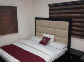 De Staxy Guest House, hotel v destinaci Lagos