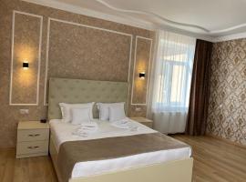 Hotel Sharl، فندق في Ninotsminda