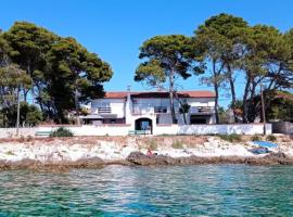 SilbaBlu Bed & Breakfast, hotel di Silba