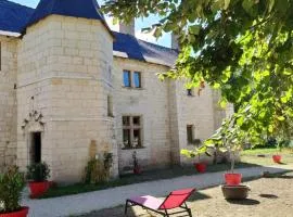 Charmant refuge à Courchamps, terrasse et jardin