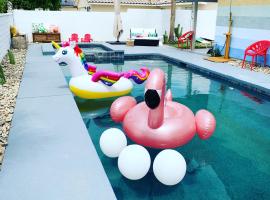 The Getaway Bermuda Dunes- Saltwater Pool, Spa, Firepit, Coachella, hotel i Bermuda Dunes