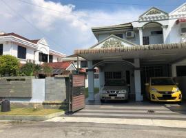 Very spacious,cozy and peaceful home in BM, holiday home in Bukit Mertajam