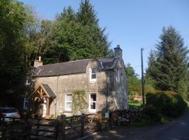 Lovely house next to Euchan River, hotell i Sanquhar