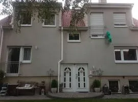 2 Zimmer-Einliegerwohnung am Flughafen Schönefeld