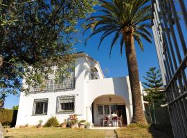 Casa del Dorado Playa cambrils, hotel in Cambrils