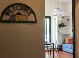 Up To Sky - Appartment With Terrace, hotel near Caiazzo Station, Milan