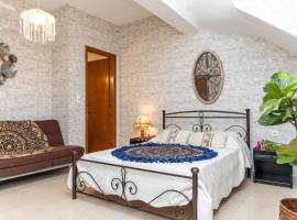 Maury Down town, hotel cerca de Aeropuerto nacional de la isla de Naxos - JNX, 