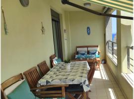 Residencial Los Patios Playa Medano Windsurf zone, accessible hotel in El Médano