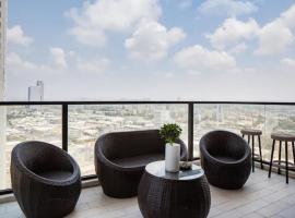 O&O Group- Special Apartment Sea View Luxury Tower, luxury hotel in Bat Yam