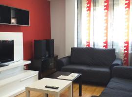 Apartamento Los Lirios Logroño, hotel in Logroño