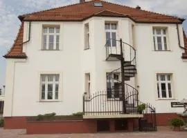 Pałacyk w Pakości Hotel