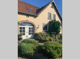 Vintage Apartment WOLF im Wadrilltal - Balkon Garten, hotel in Wadern