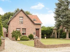 Vakantiewoning Het Oude Laer, hotelli kohteessa Bilzen