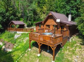 SOVIA WELLNESS CHATA s jacuzzi kaďou a saunou, Čingov, hotel ve Smižanech