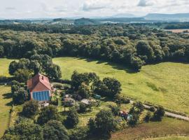 GITE COEUR DE NATURE, hotel s parkováním v destinaci Abergement-le-Grand