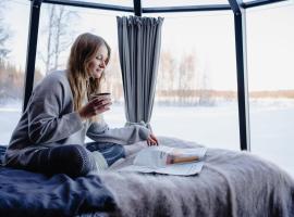 Ollero Eco Lodge (including a glass igloo), hotel en Rovaniemi