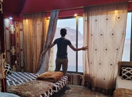 Shakria Bedouin Life Camp, tente de luxe à Wadi Rum