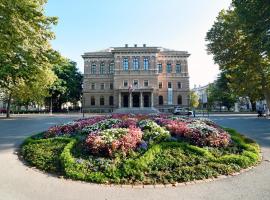 1BR in central Zagreb & main station, free parking