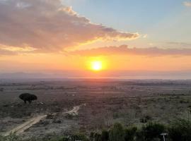 Ole Munyak-4 bed house on the hill, hotel cerca de Mount Longonot, Naivasha