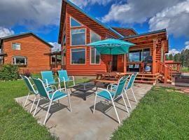 Woodsy Pinetop Oasis, 11 Mi to Rainbow Lake!, ваканционна къща в Пайнтоп-Лейксайд