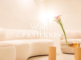 White Linen House, hotel cerca de Estación de metro Sinsa, Seúl
