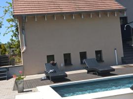 Repos et convivialité, wellness, spa, sauna, piscine, parkolóval rendelkező hotel Schorbach városában