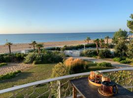 Le Rêve, les pieds dans l'eau, face à l'Ile de Ré, apartment in La Tranche-sur-Mer