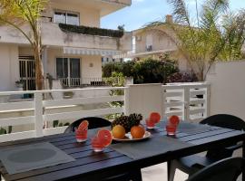 Casa Vacanze Samuel Beach, holiday rental in Cava dʼAliga