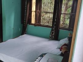 Jim Corbett Homestay, Beside NEST RESTAURANT, village LADUA, Jim Corbett National Park Near Bijrani, Garjiya Zones, vacation rental in Rāmnagar