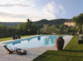 Exclusive Villa Parrano - countryside with pool, hotel com piscina em Parrano