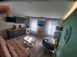 3 Apt T2 COSY de 40 à 50 M2 Idéal pour un déplacement PRO " Les IRIS ", hotel em Bourg-Saint-Andéol