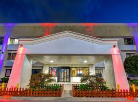 Motel 6-Norcross, GA, accessible hotel in Norcross