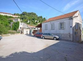 House Marija, hotel en Lastovo