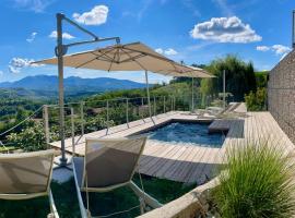 Suites & Balnéo chez l'habitant - Vue panoramique sur le Vercors, hotell i Pont-en-Royans