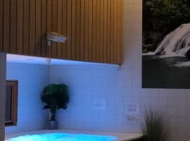 Etoile des Neiges Piscine Spa Sauna, viešbutis mieste Métabief