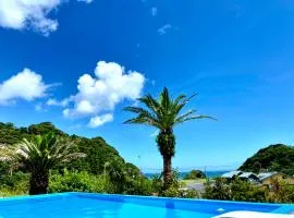 HOKULANI by the sea オーシャンビューのプール付き貸別荘