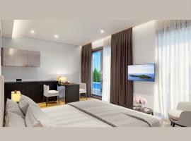 Sea Breeze White Villas, מלון בבילגה