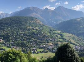 Aux pieds des pistes du Seignus calme et charmant, hotel v destinácii Allos