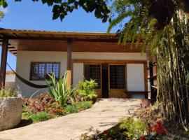 Casa com vista verde, atostogų namelis mieste Oro Pretas