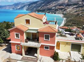 Villa Alexandros、Zólaのホットタブ付きホテル