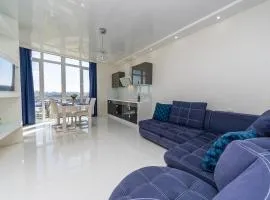 Fashionable panoramic apartments Dnieper. Obolon
