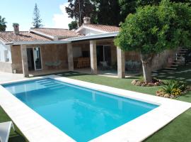 CASA VACACIONAL MÁLAGA 14 Chalet, hotel a Màlaga