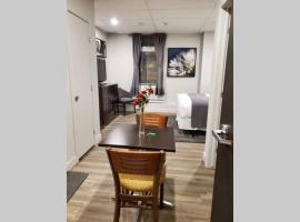 Cozy Sweet Studio #6, 10 min to D.T. Ottawa, hotel em Gatineau