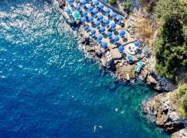 Village Camping Santa Fortunata - Campogaio, campsite in Sorrento