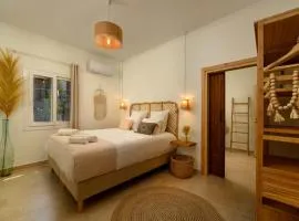 La Maisonette House in the Heart of Liapades Close to Rovinia Beach & Paleokastritsa