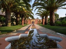 casa pipoca, hotel perto de Campo de Golfe Palmares, Lagos