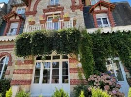 Le Grand Chalet, hotel u gradu 'Bagnoles de l'Orne'